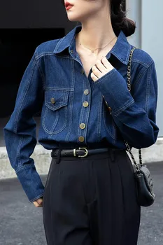 Джинсовые рубашки для девочек Для женщин Темно-синего цвета, свободная осенняя блузка с открытыми плечами, Уникальные однобортные топы с манжетами и двойными карманами в стиле пэчворк